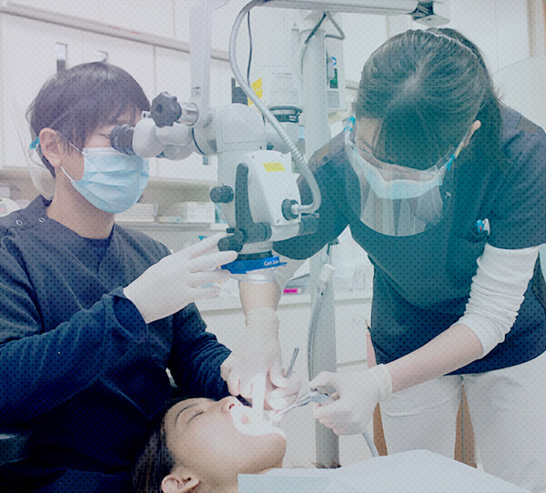 START OF THE ART KNOWLEDGE AND TECHNOLOGY 最先端の知識と技術で理想の歯科治療を すべての歯科医師・歯科衛生士がマイクロスコープを活用し治療の質にこだわります